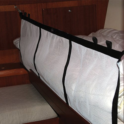 Lee Cloth For Roll Out Of Bed Safety | lee-cloth-for-roll-out-of-bed-safety | Outils Ocean | Sailing Accessory